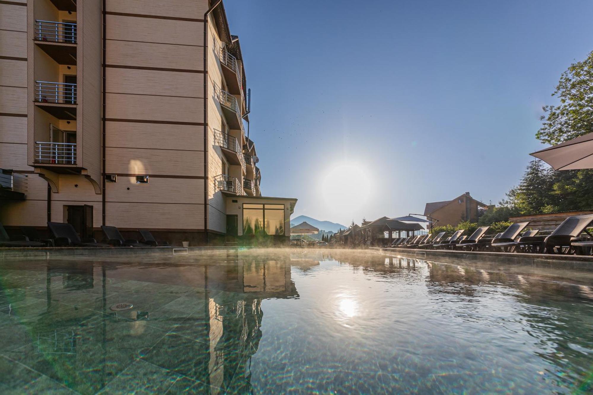 Villa Leku Spa Resort Bukovel Eksteriør billede